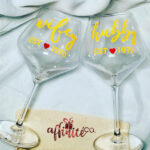 01 Hubby / Wifey - Wine Glasses Personalised with Year